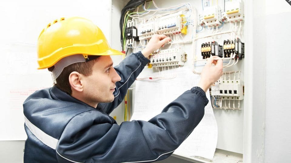 Electrical estimator working on electrical system cost estimation